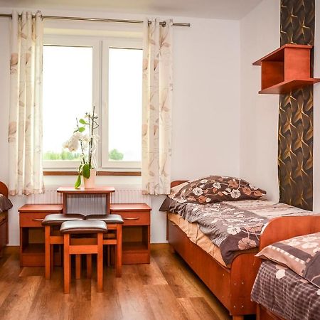 Osrodek Wczasowo-Kolonijny Bazylak Rewal Exterior foto