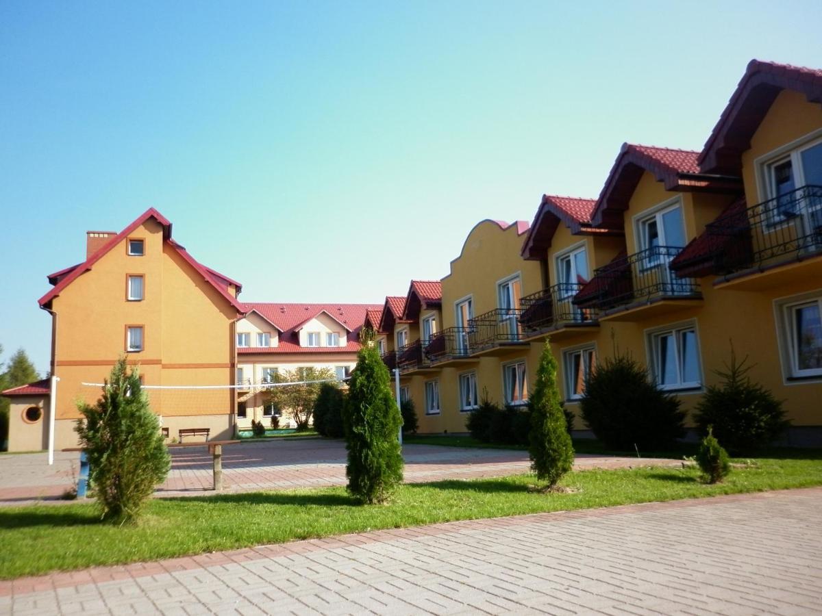 Osrodek Wczasowo-Kolonijny Bazylak Rewal Exterior foto